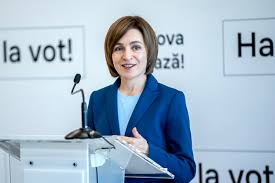 Moldavia vota "sí" a la adhesión a la UE mientras la presidenta Sandu acusa a Moscú de interferencia