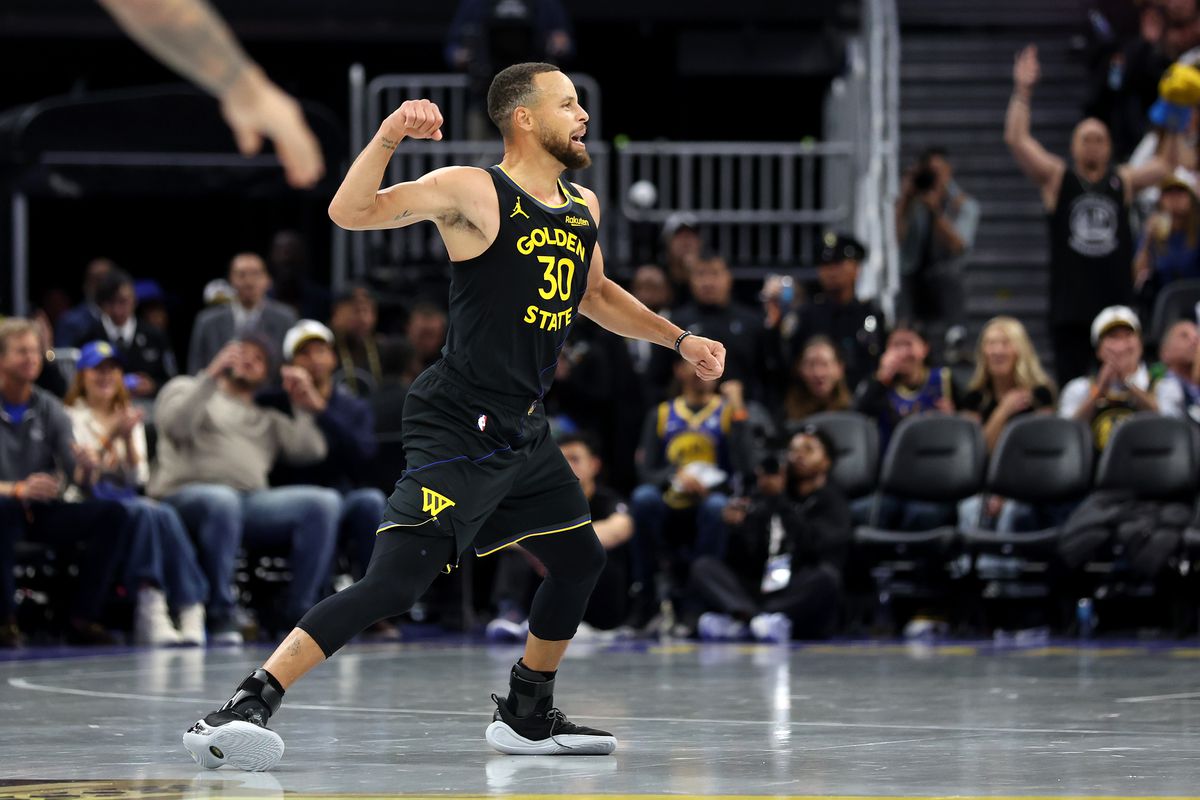 NBA: Stephen Curry anota 37 puntos para guiar a los Warriors a la victoria sobre los Mavericks