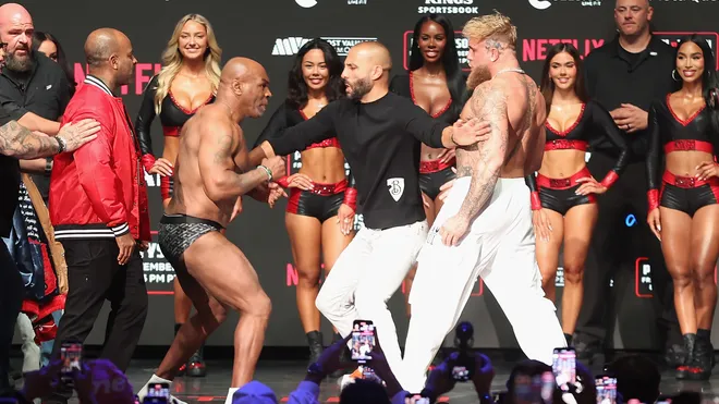 Mike Tyson vs Jake Paul: La leyenda del boxeo y la sensación de YouTube se enfrentan en un combate histórico