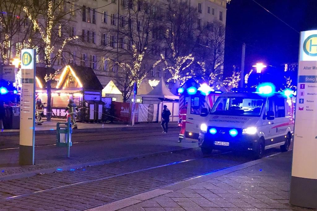 Germania, attacco al mercatino di Natale a Magdeburgo: morti e feriti